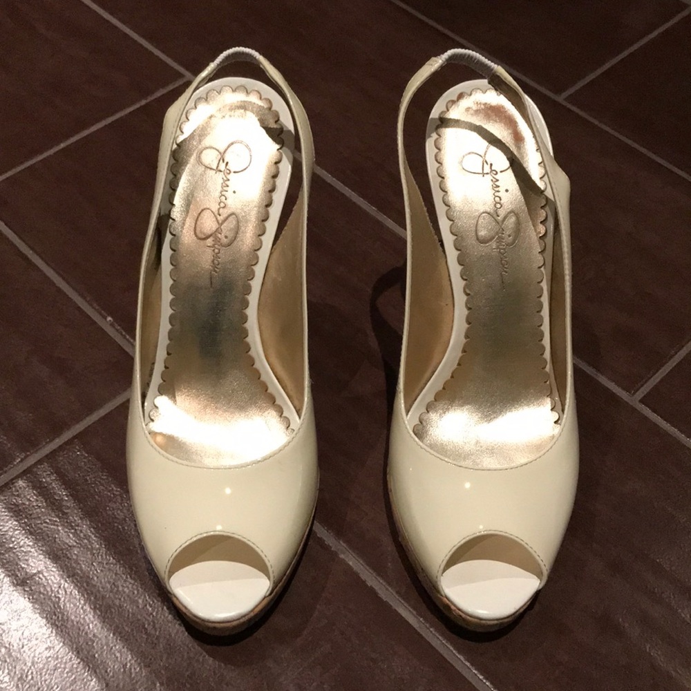 Jessica Simpson White Pumps